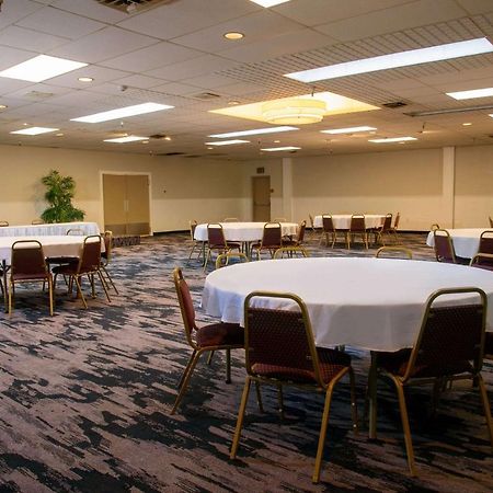 Quality Inn Льюісберґ Екстер'єр фото