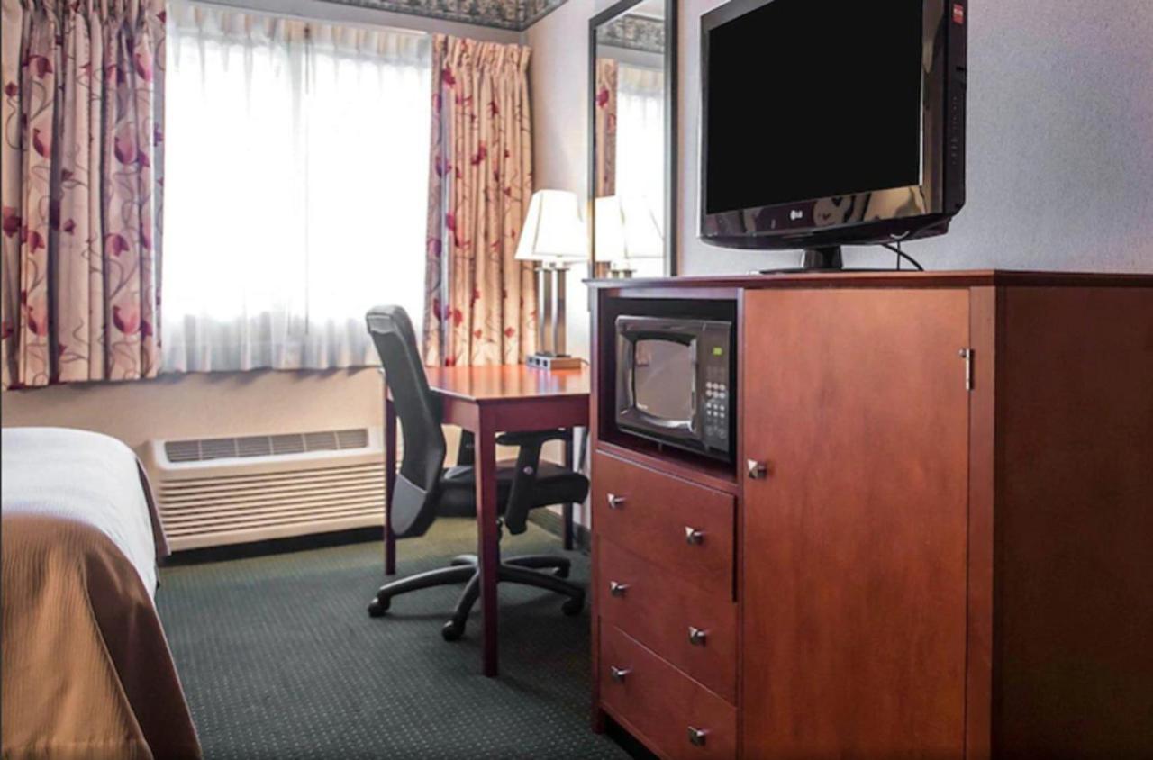 Quality Inn Льюісберґ Екстер'єр фото