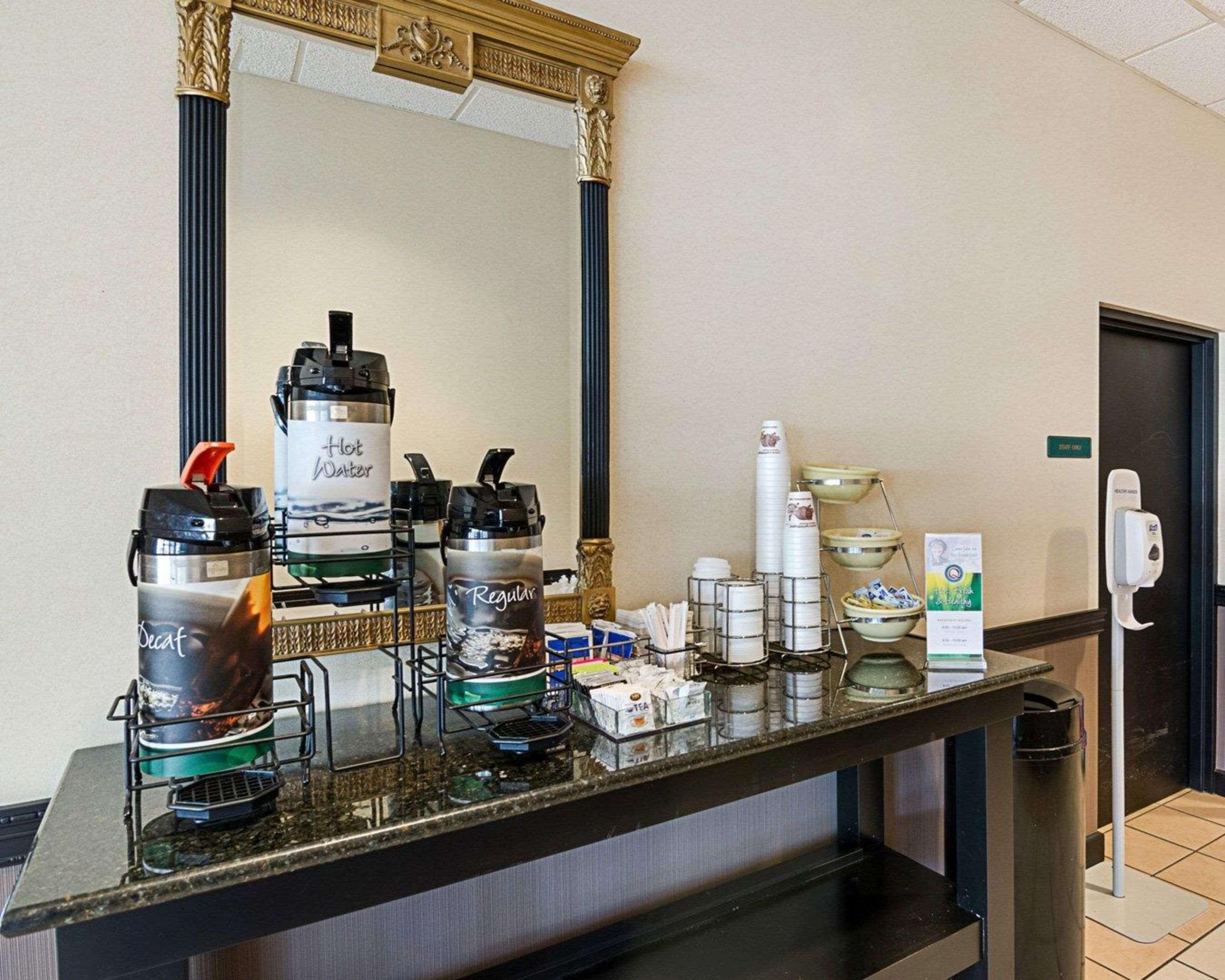 Quality Inn Льюісберґ Екстер'єр фото