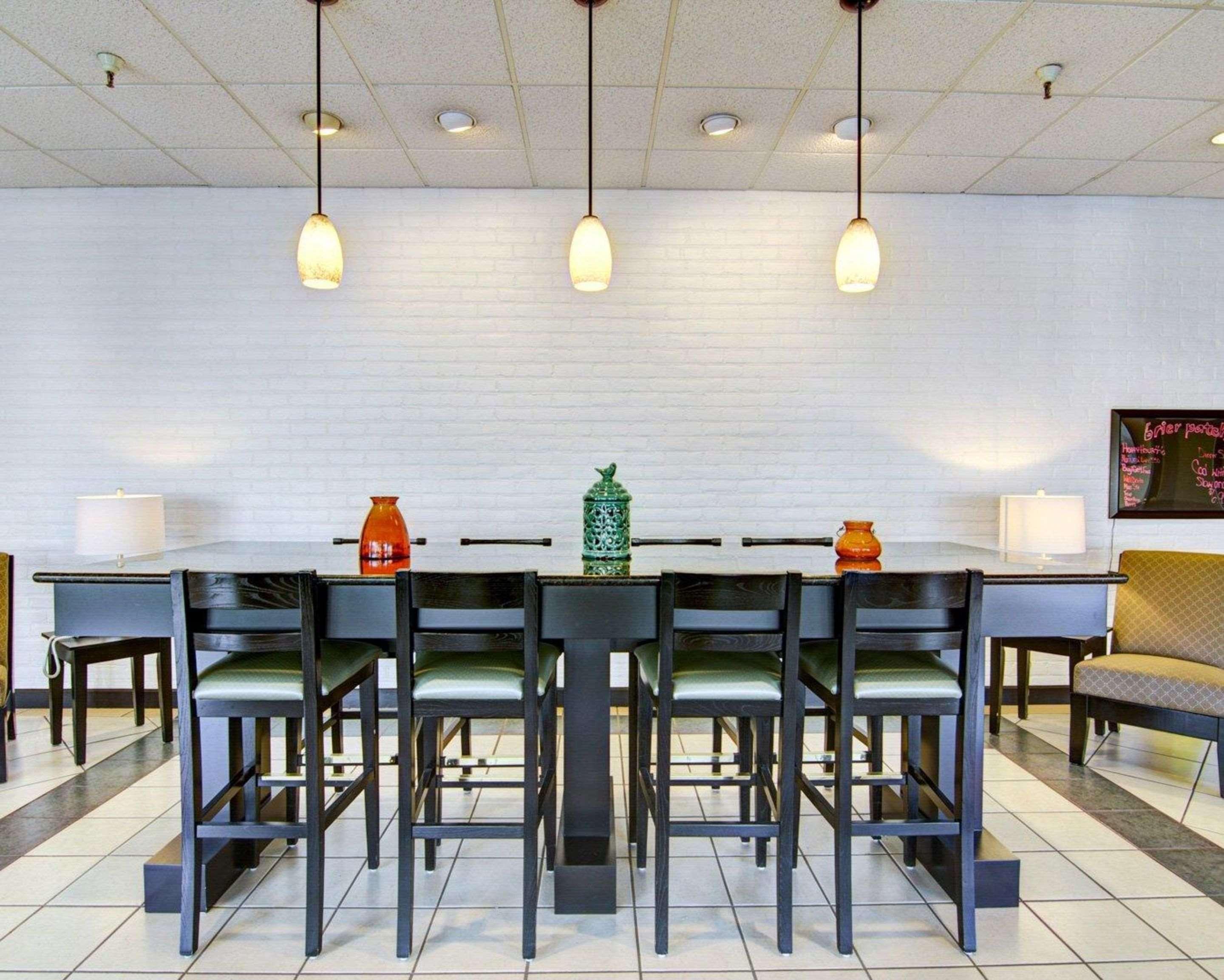 Quality Inn Льюісберґ Екстер'єр фото