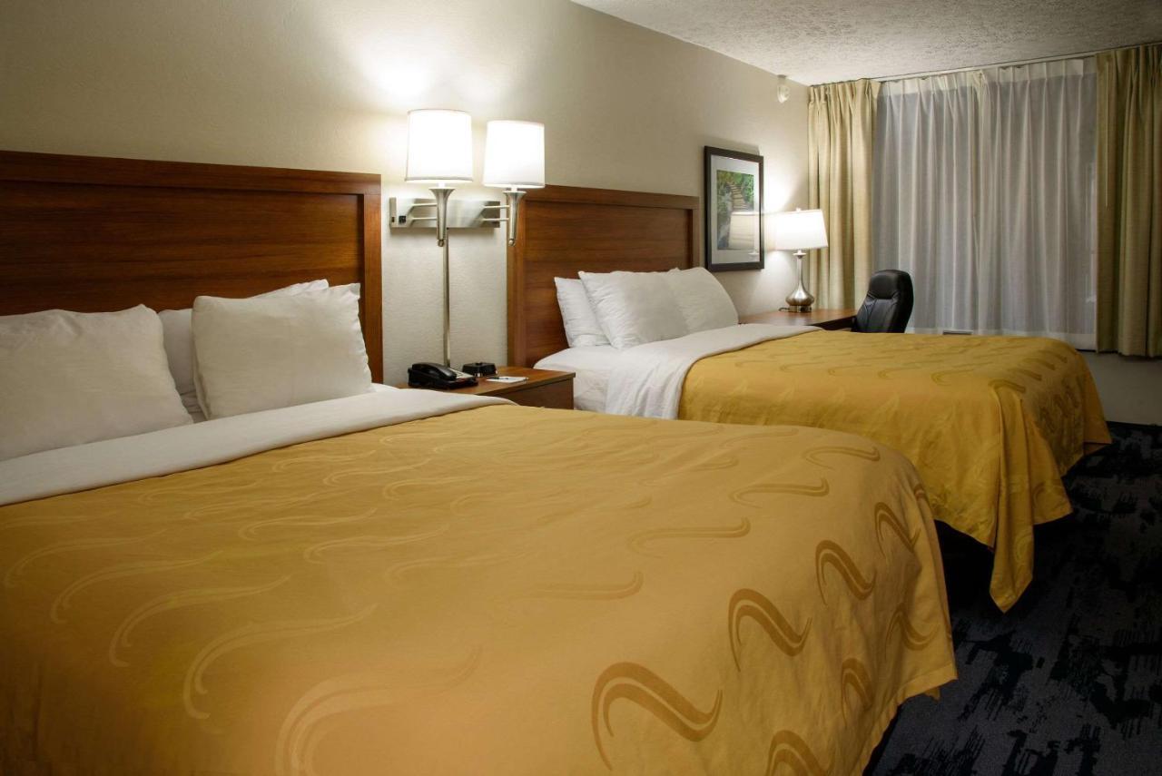 Quality Inn Льюісберґ Екстер'єр фото
