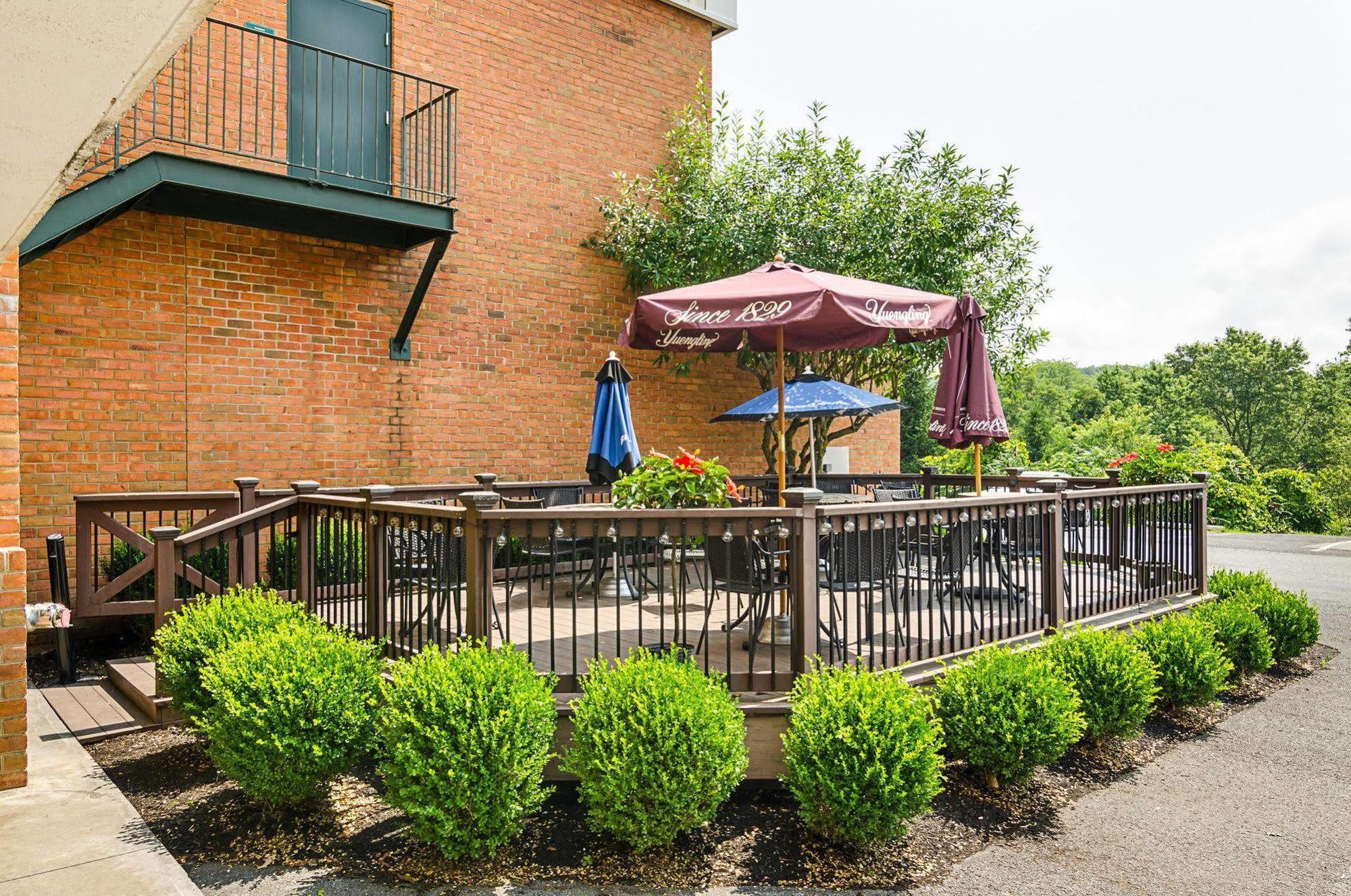 Quality Inn Льюісберґ Екстер'єр фото
