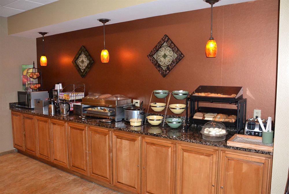 Quality Inn Льюісберґ Екстер'єр фото